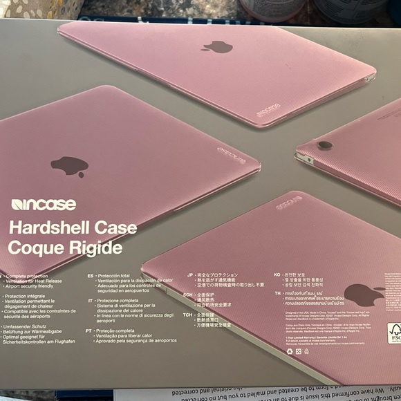 From Best Buy brand new hardshell cover - Picture 2 of 6